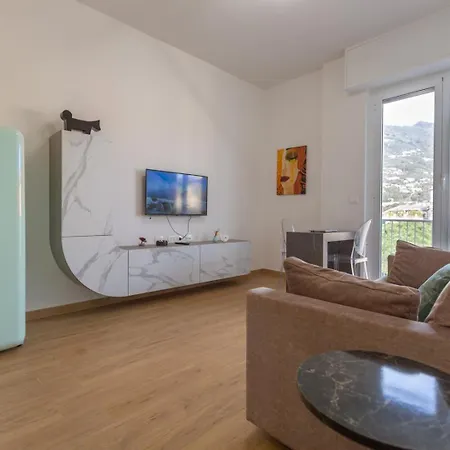 Charming Little Gem With Parking And Mountain Views Apartamento