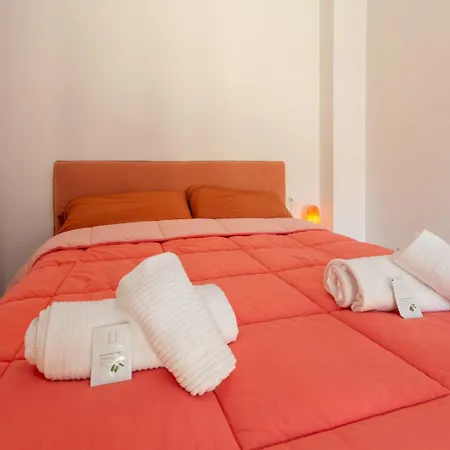 Charming Little Gem With Parking And Mountain Views Apartamento Rapallo